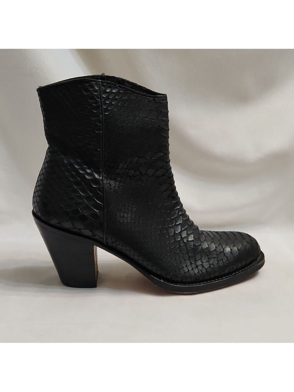 Penelope Chilvers Kalahari Snakeskin Heeled Black Leather Ankle Boots (W Siz 38)